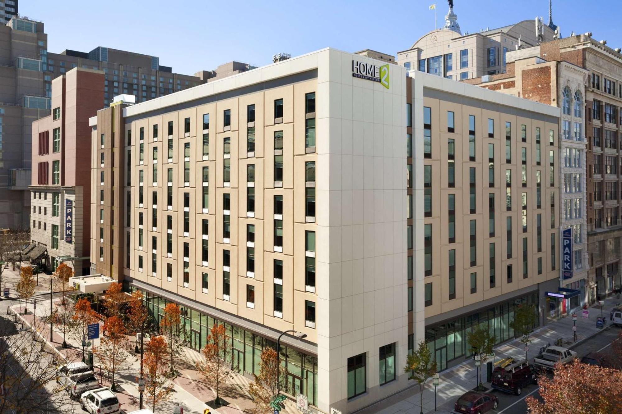 Hotel Home2 By Hilton Convention Center 3*